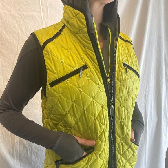 Under Armour athelicwear, sz small, slate grey, hood, EUC, acid green accent - Picture 12 of 13